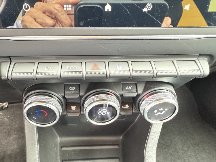 Renault Clio Intens ETech Hibrido 140cv. foto 24
