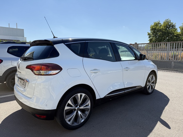 Renault Scenic Zen Blue dCi 150cv AUTOMATICO foto 4