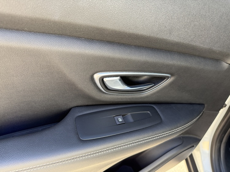 Renault Scenic Zen Blue dCi 150cv AUTOMATICO foto 9