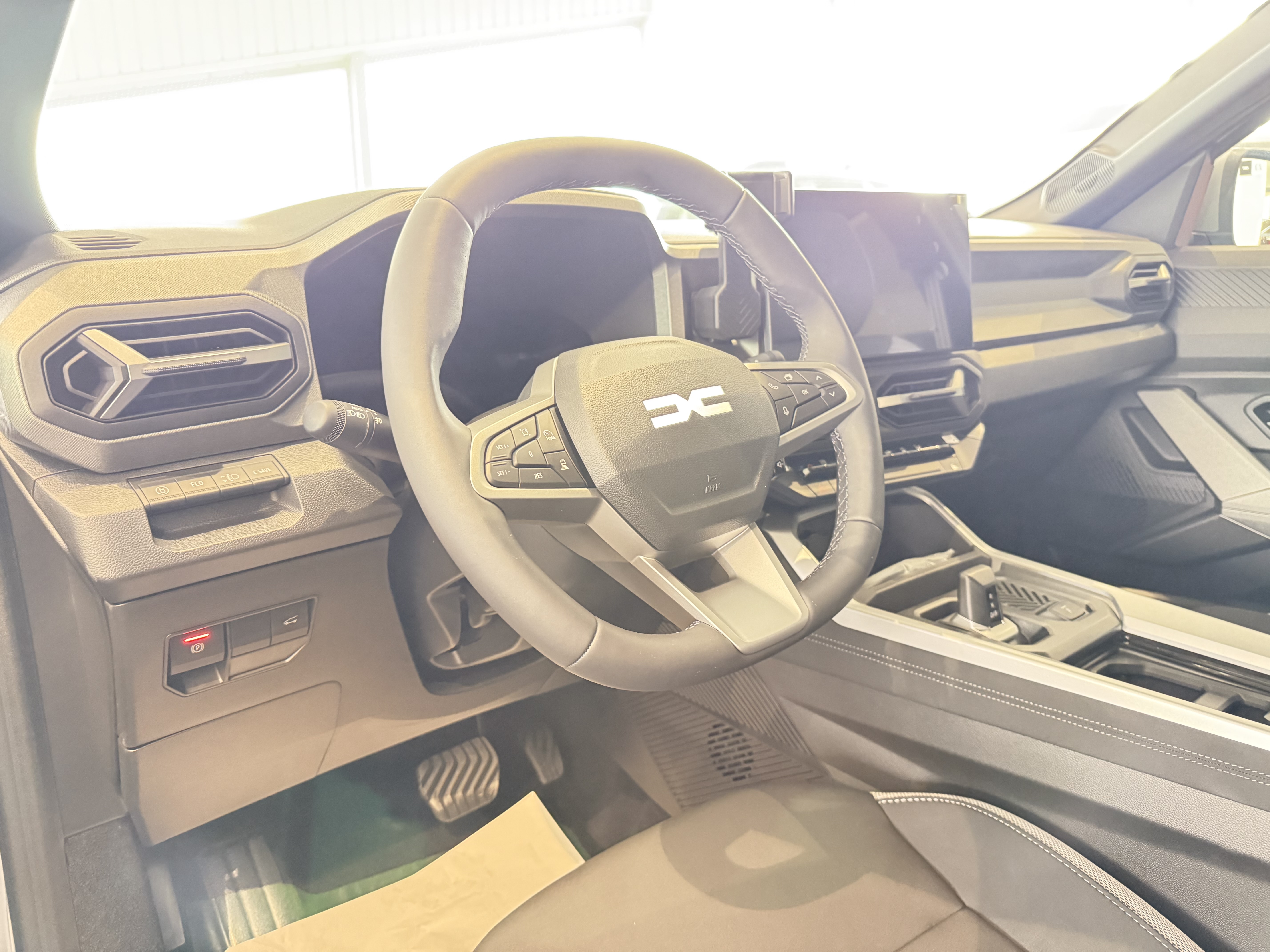 Dacia BIGSTER Journey HYBRID 4x2 miniatura 15