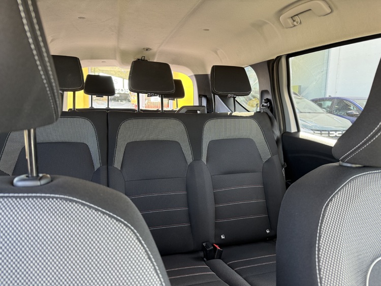 Dacia Jogger S.L Extreme TCe 7 plazas 110 cv. GASOLINA foto 10