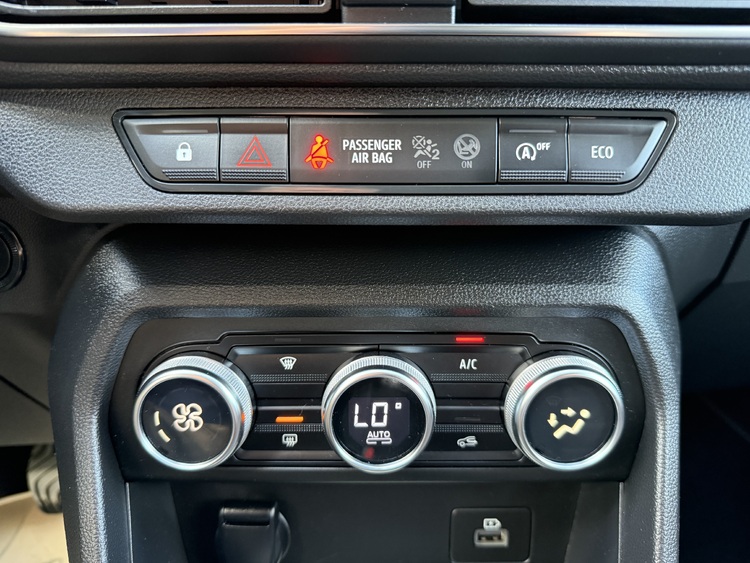 Dacia Jogger S.L Extreme TCe 7 plazas 110 cv. GASOLINA foto 29