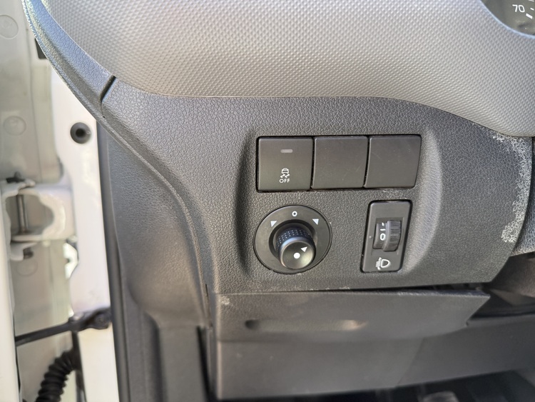 Citroen Berlingo BlueHDi 75CV foto 12