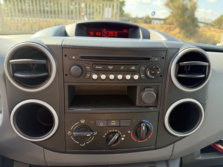 Citroen Berlingo BlueHDi 75CV foto 15