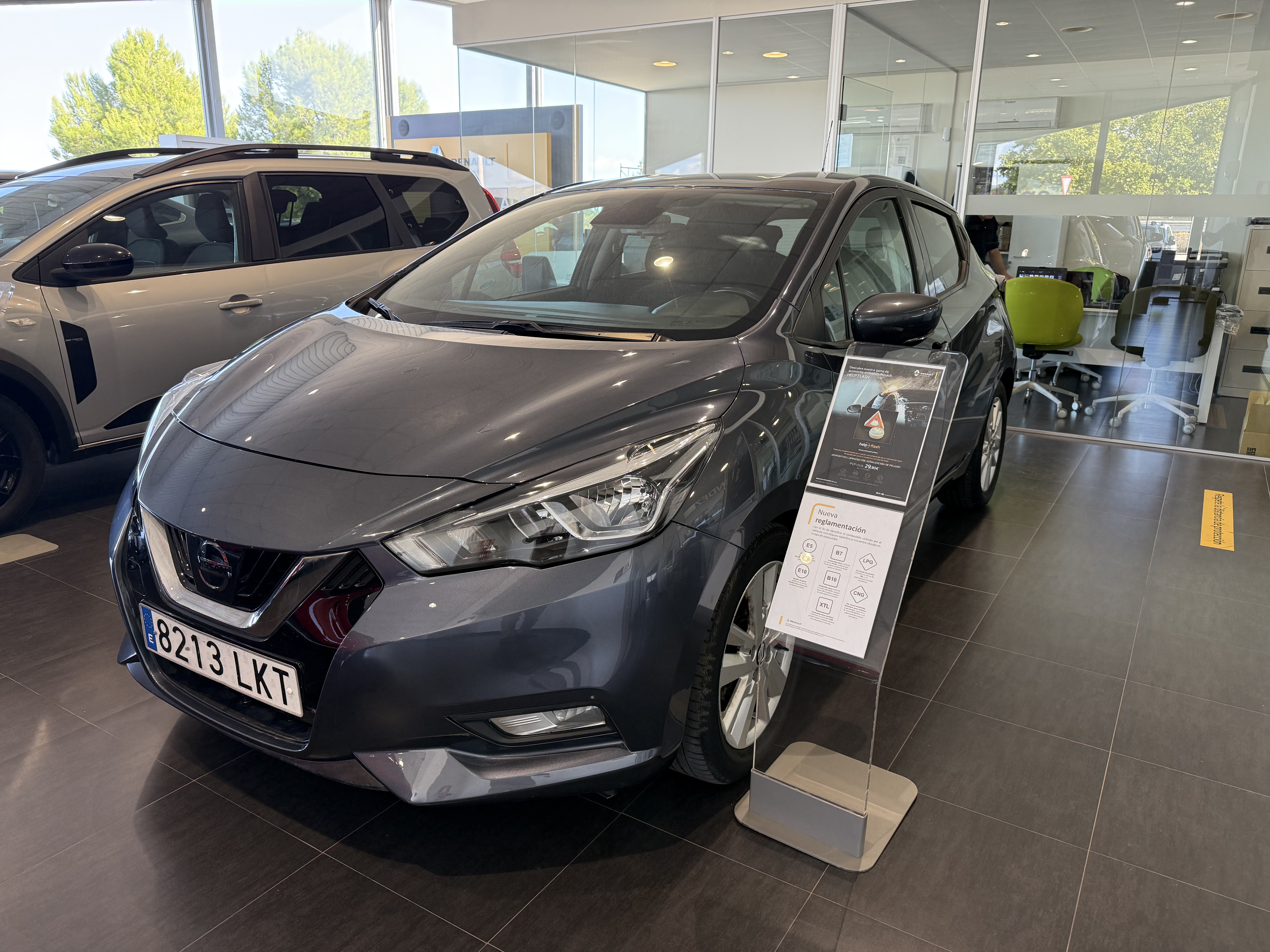 Nissan Micra IGT 92 CV E6DF Tekna miniatura 3