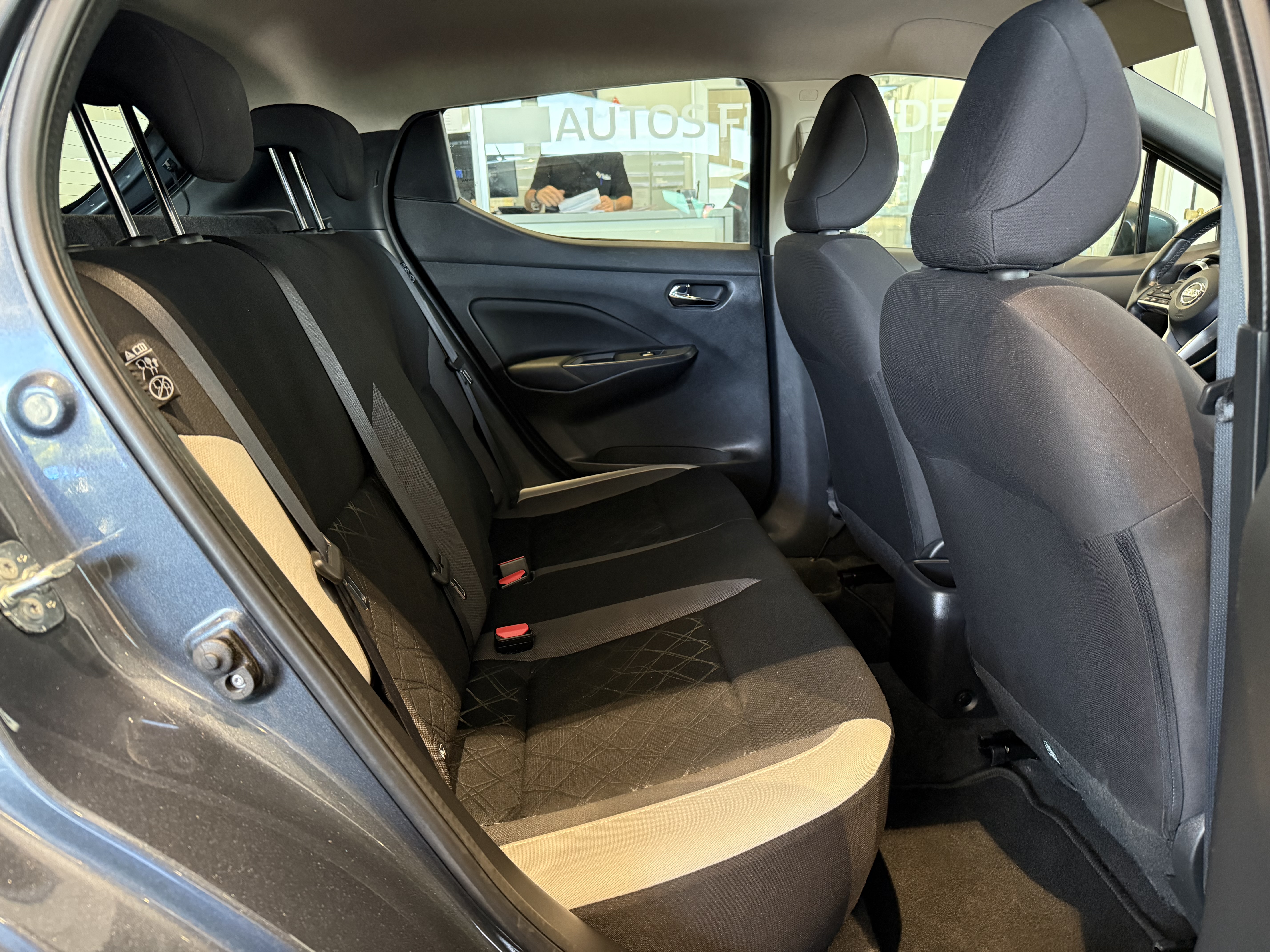 Nissan Micra IGT 92 CV E6DF Tekna foto 6