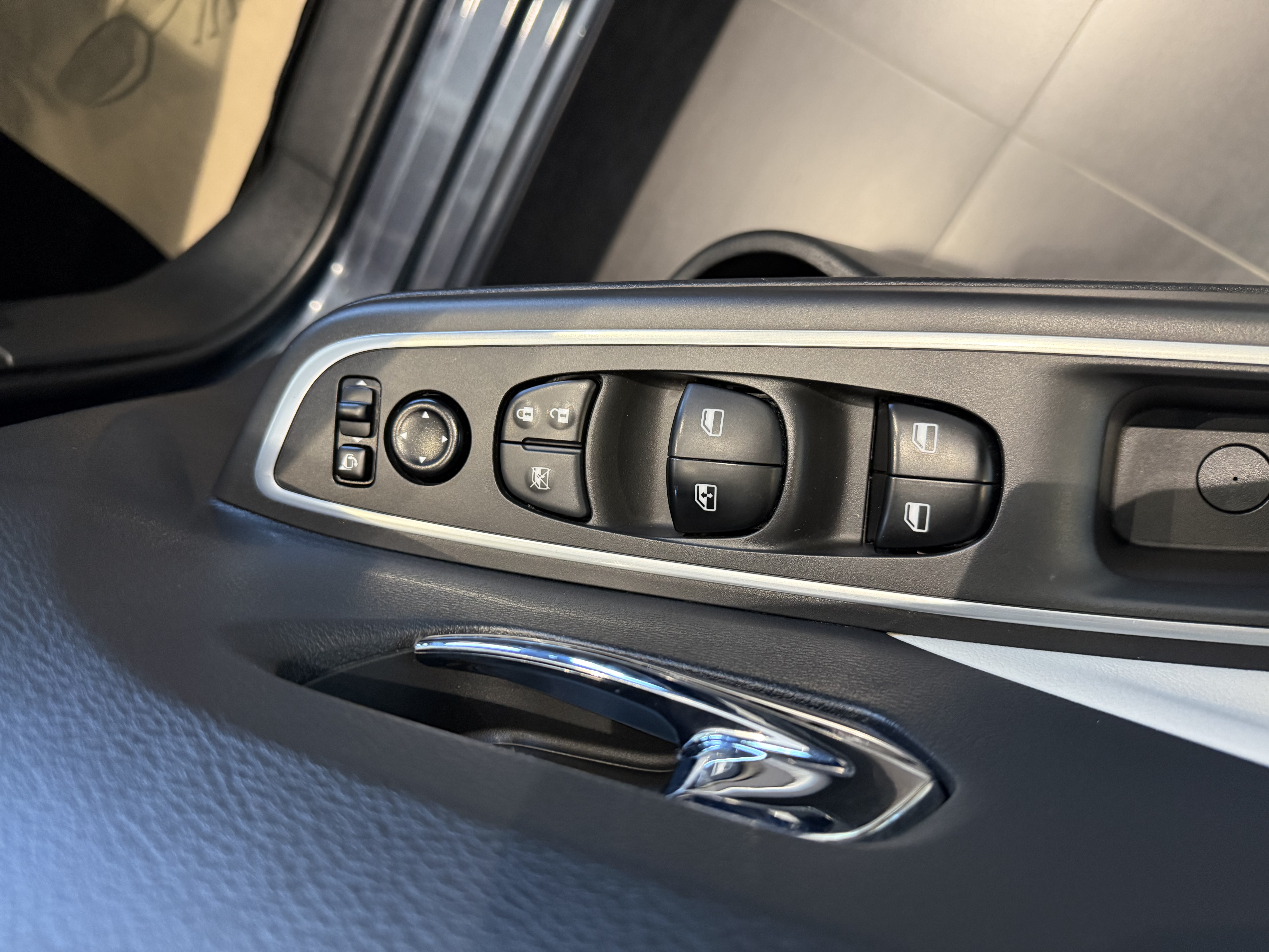 Nissan Micra IGT 92 CV E6DF Tekna foto 11