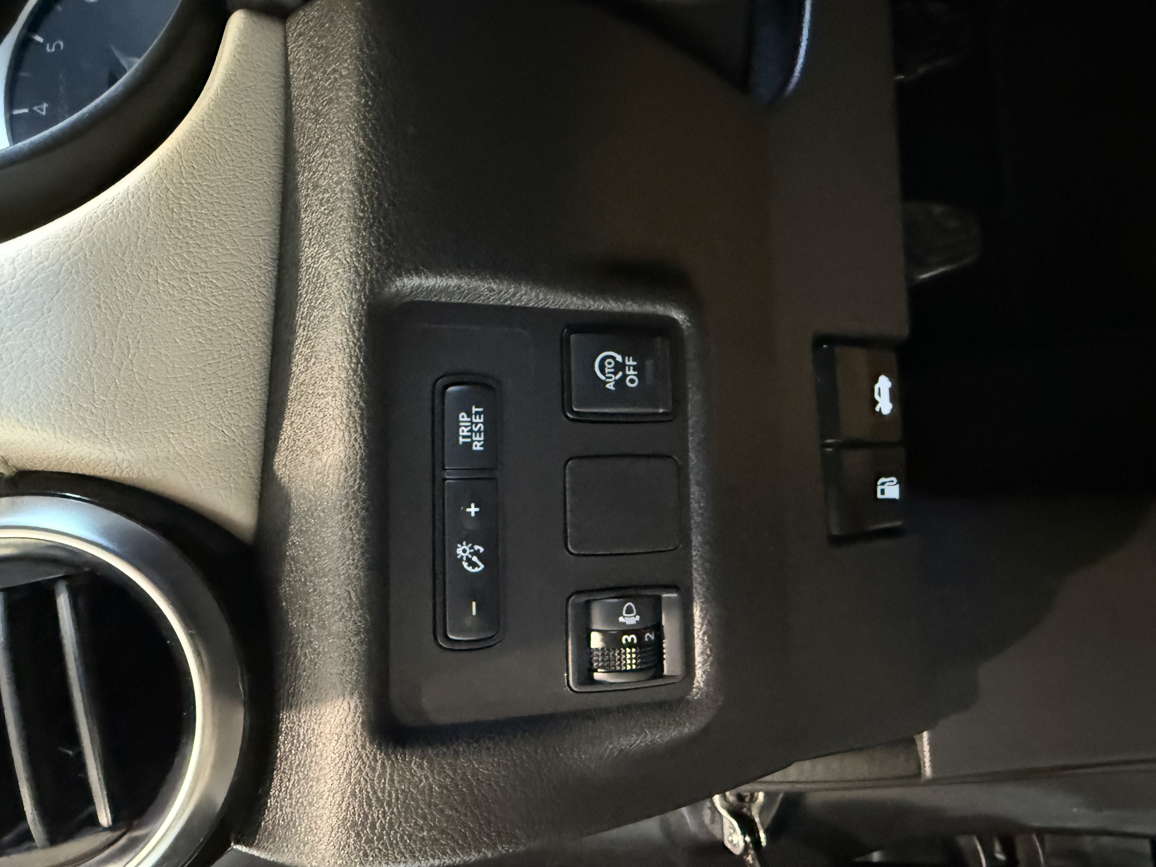 Nissan Micra IGT 92 CV E6DF Tekna foto 12