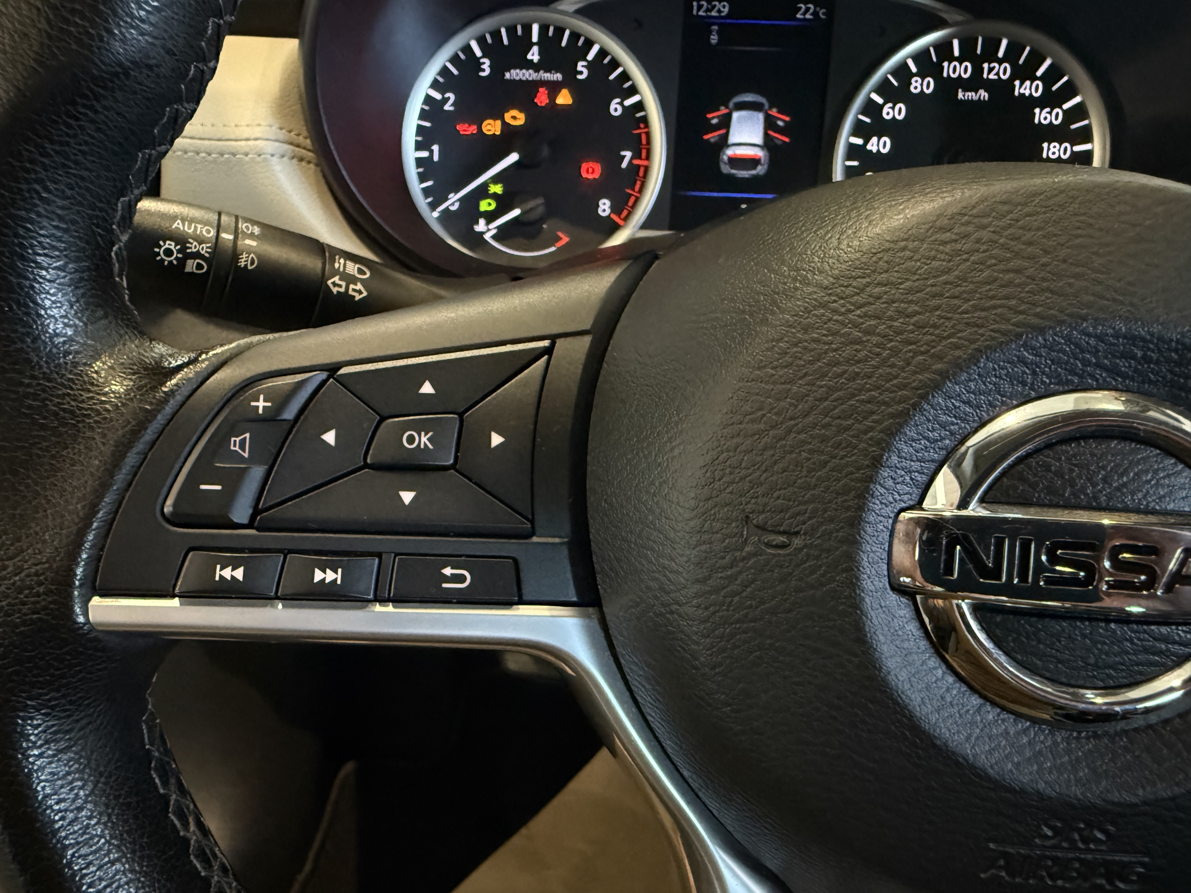 Nissan Micra IGT 92 CV E6DF Tekna foto 16