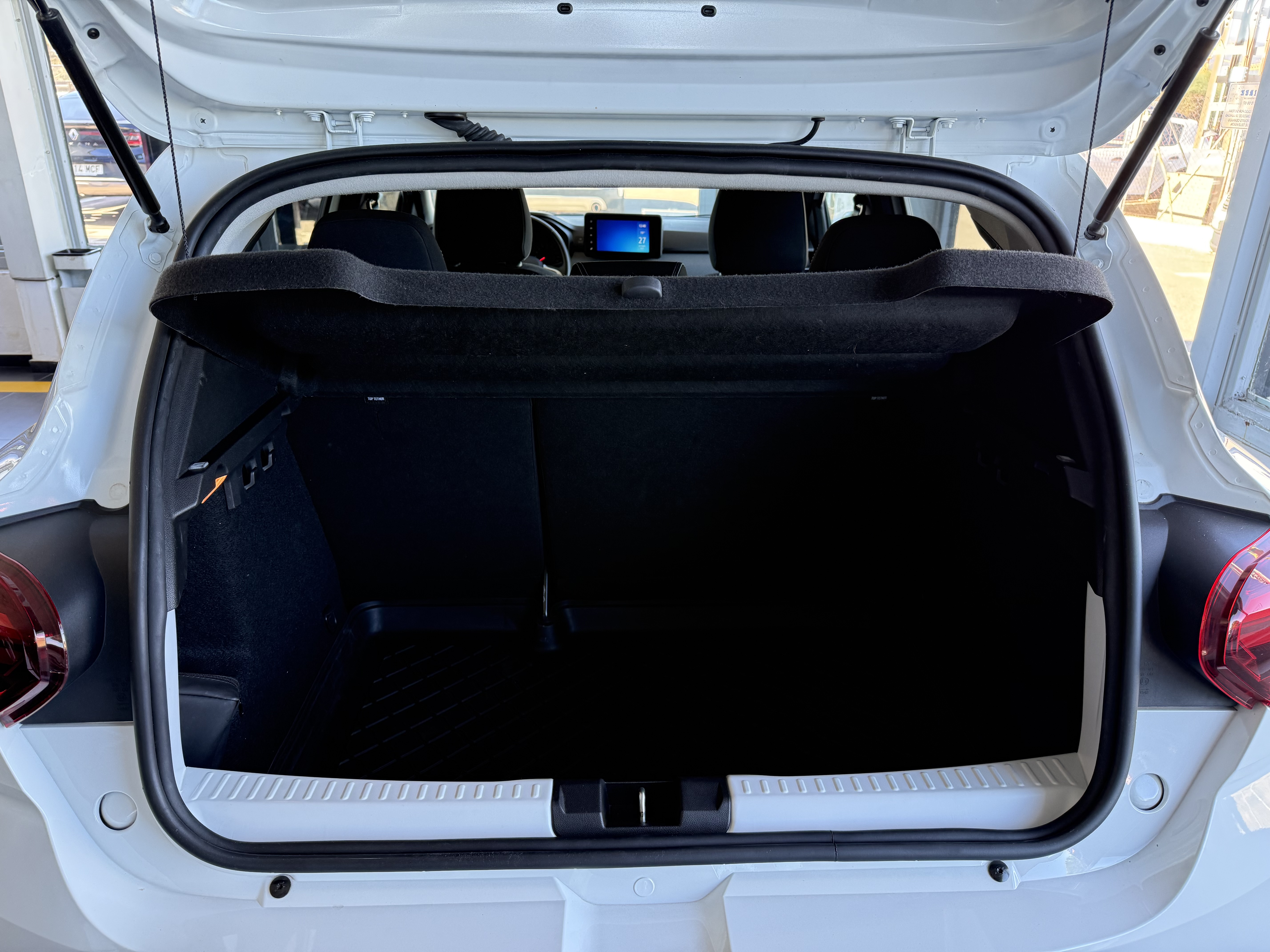 Dacia Sandero Comfort ECOG 100cv miniatura 6