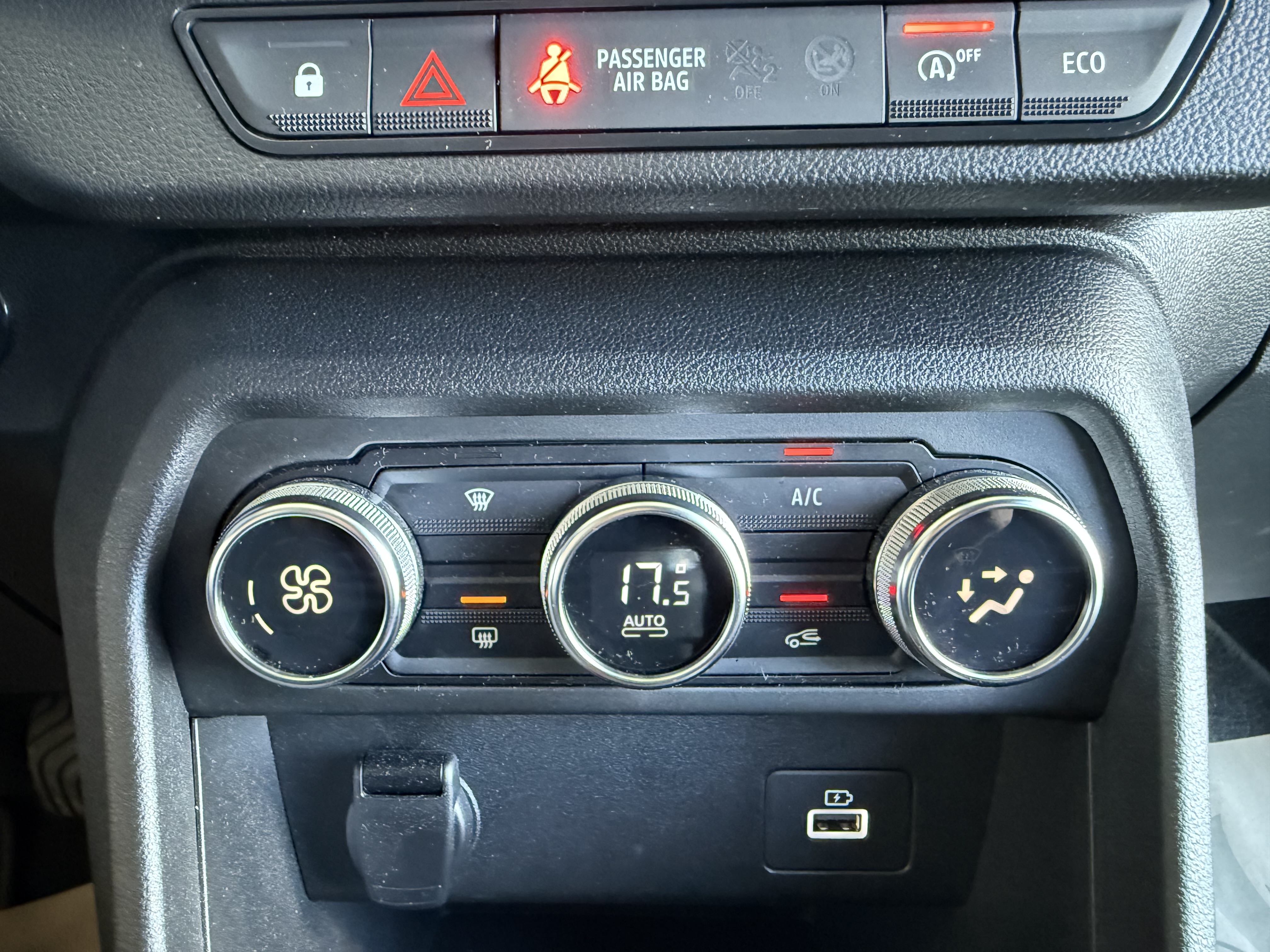 Dacia Sandero Comfort ECOG 100cv miniatura 27