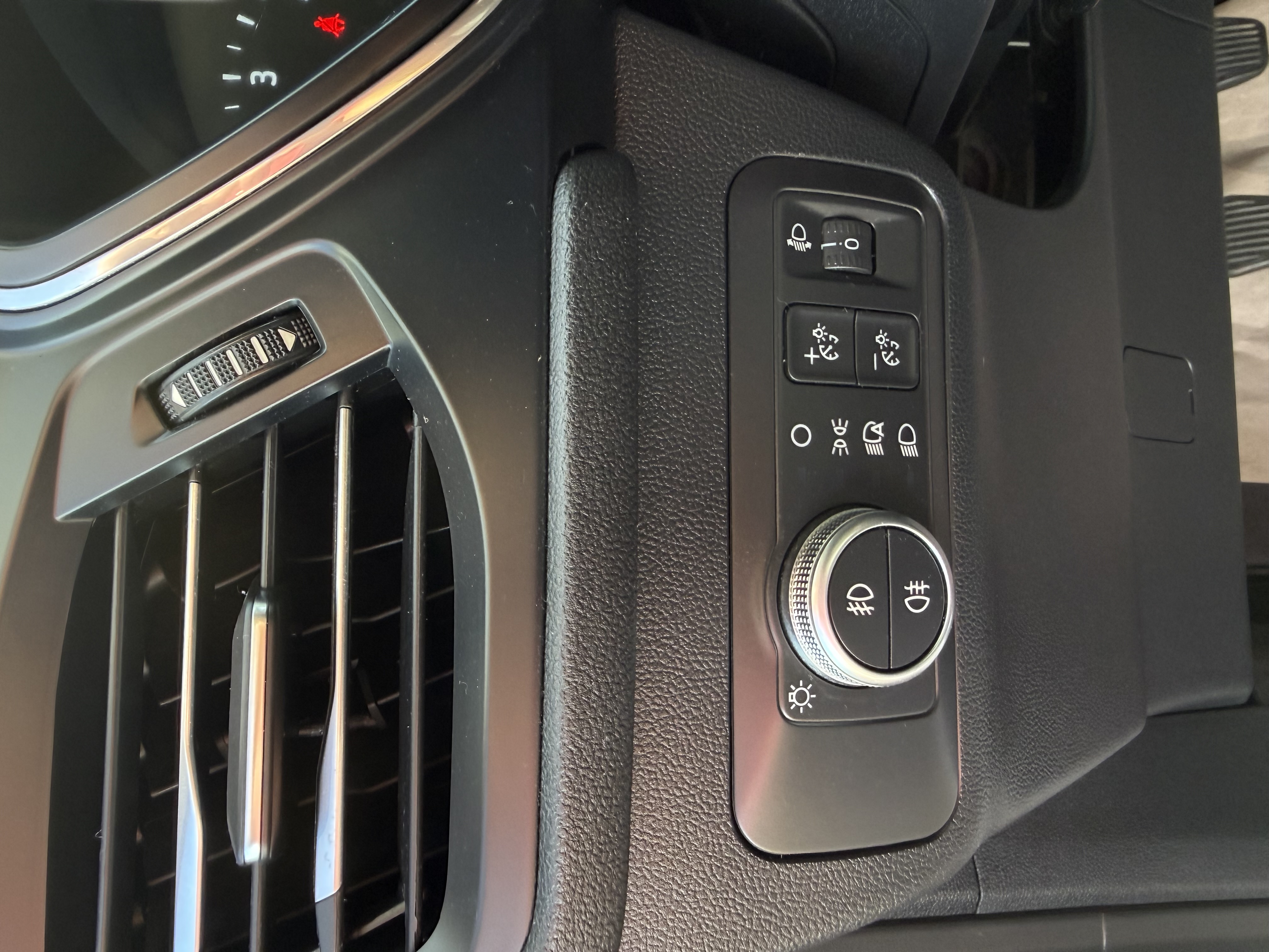 Ford Kuga Titanium 1.5 EcoBoost 150 cv. DIESEL miniatura 10