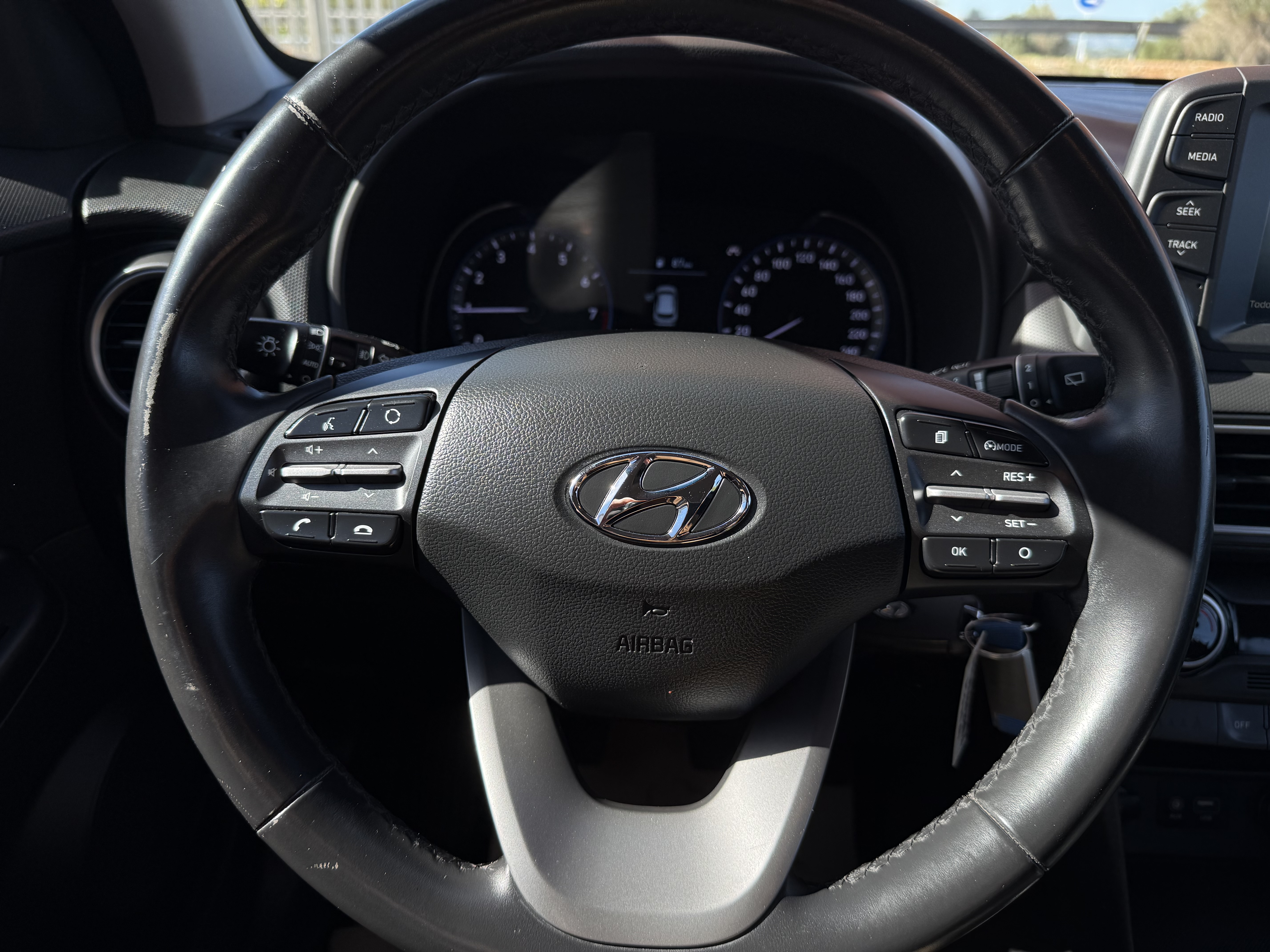 Hyundai Kona 1.0 TGDI 120cv. Klass 4X2 foto 17