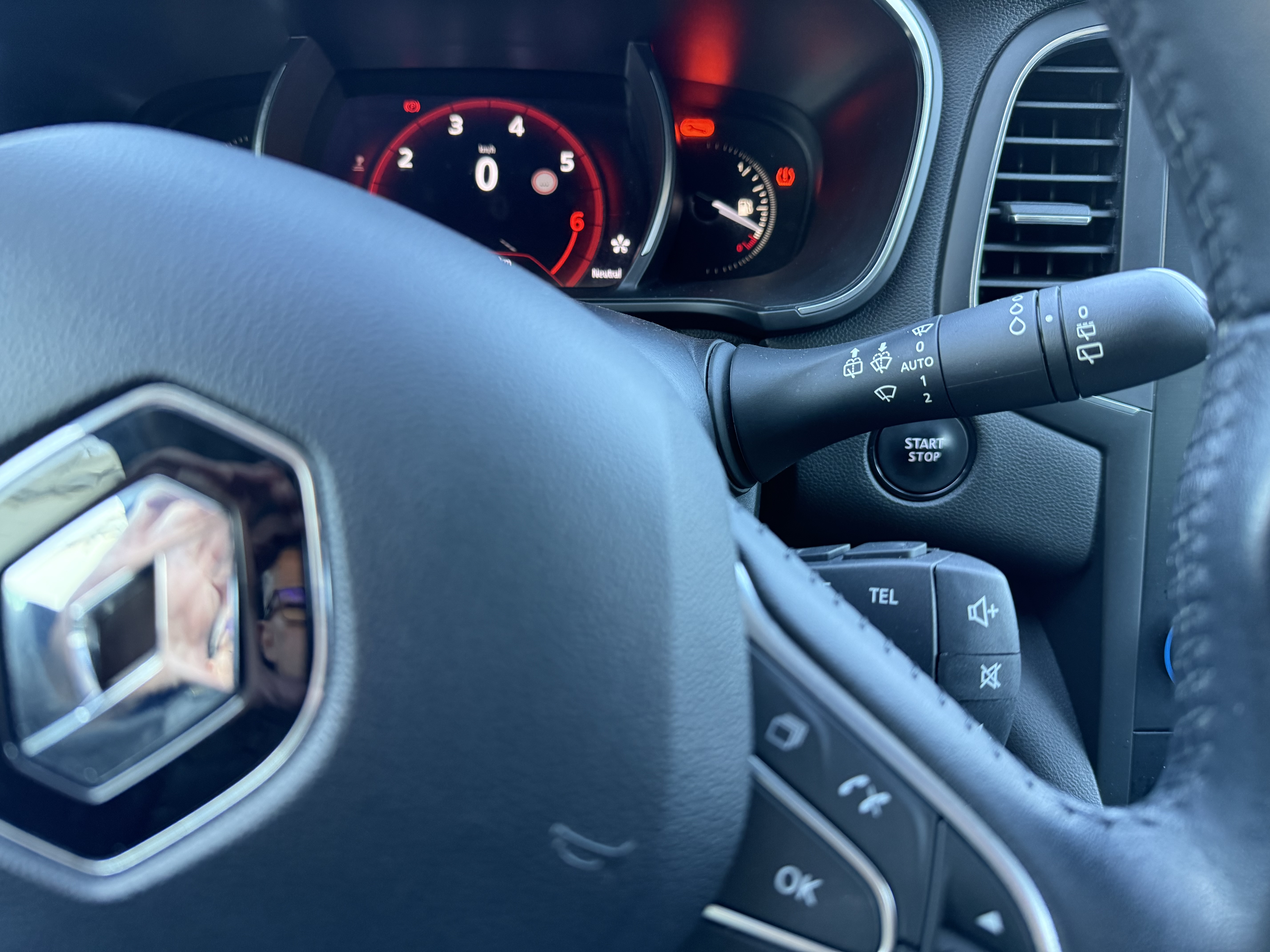 Renault Megane S.T. Zen TCe GPF 140cv miniatura 21