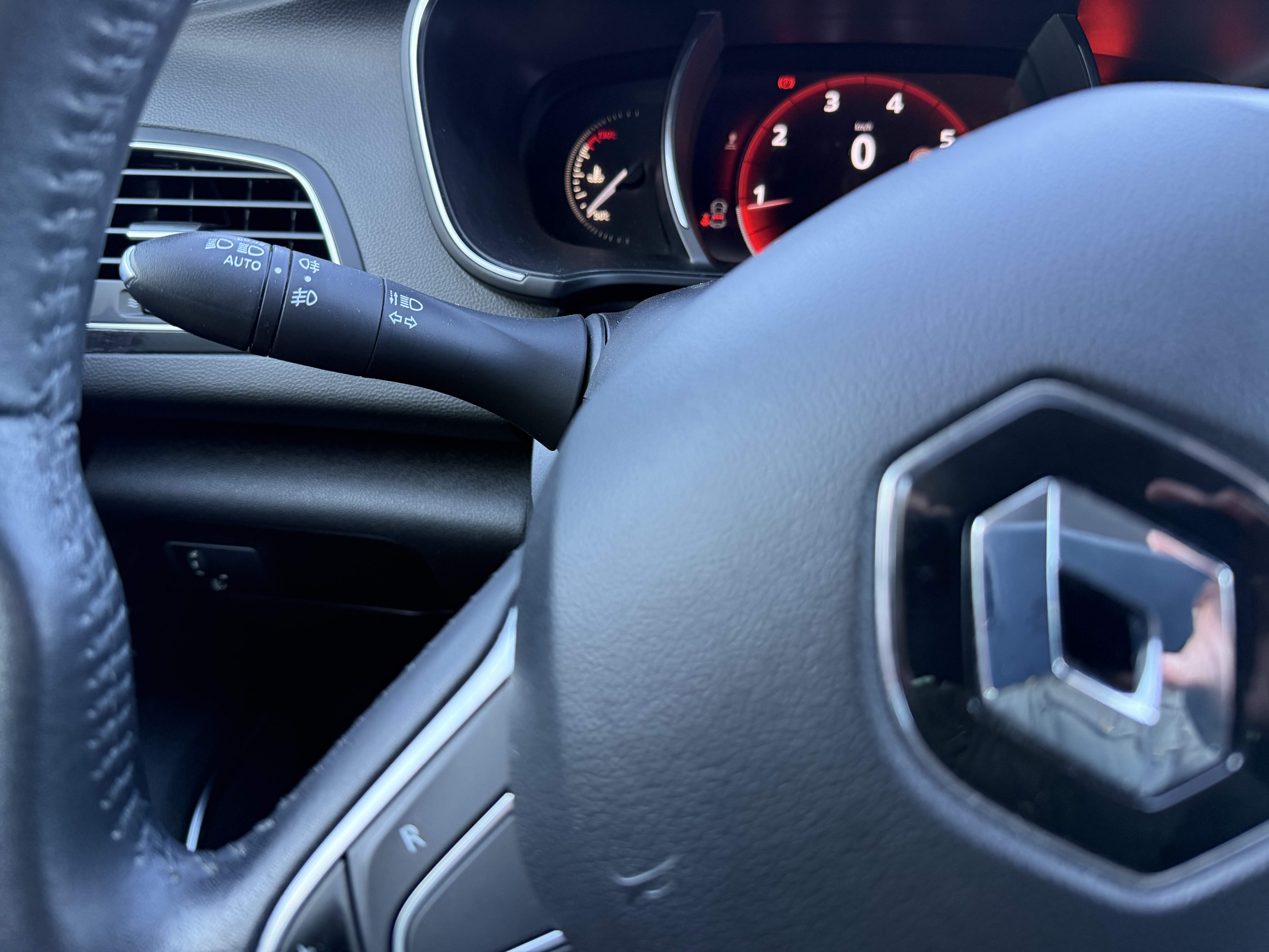 Renault Megane S.T. Zen TCe GPF 140cv foto 20