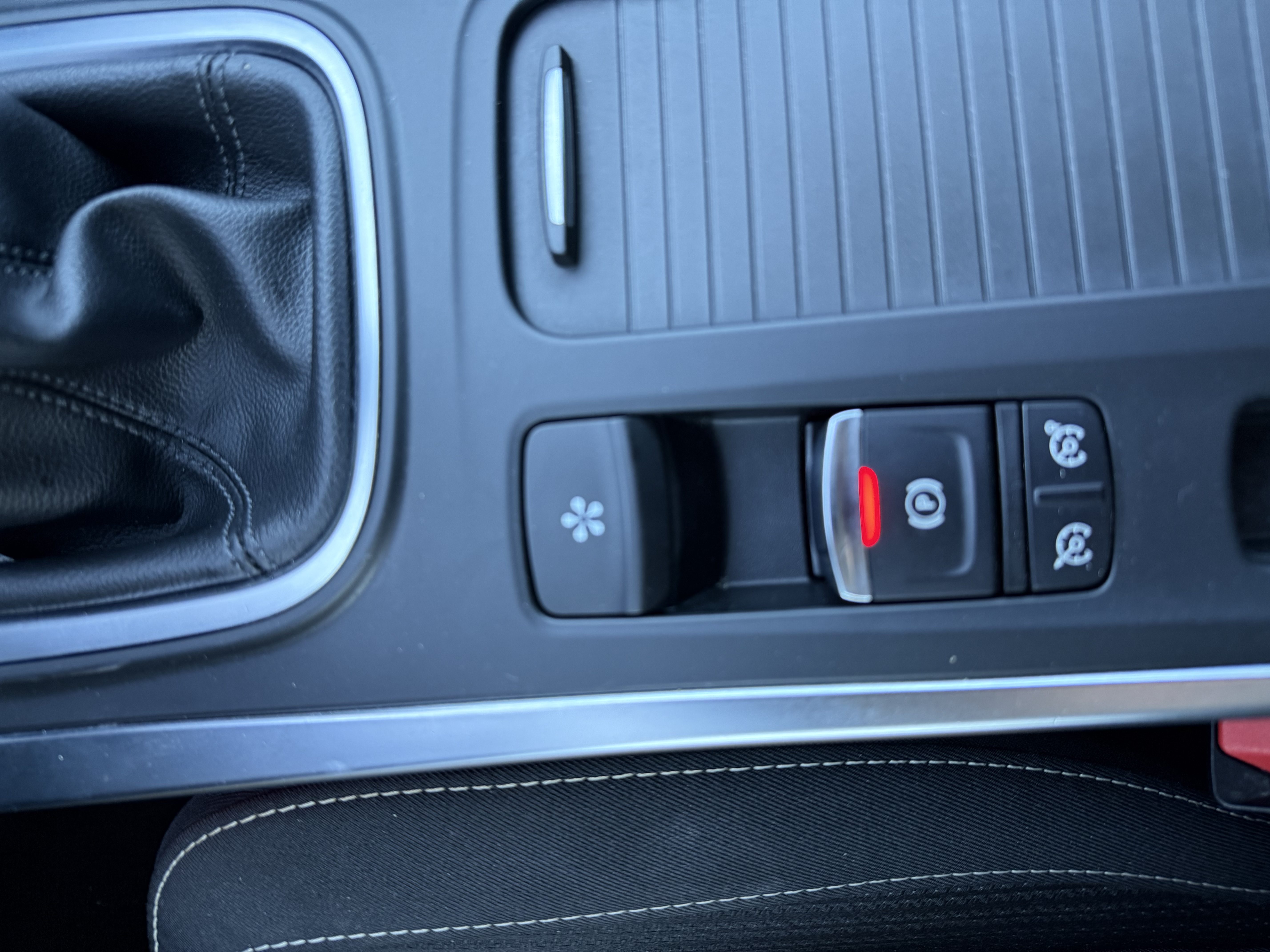 Renault Megane S.T. Zen TCe GPF 140cv foto 32