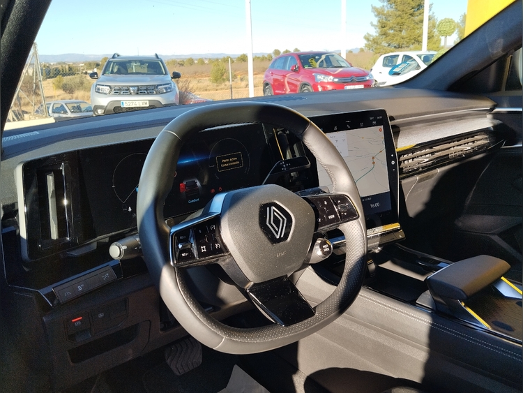 Renault Austral Techno ETech Full Hybrid 200cv. foto 9