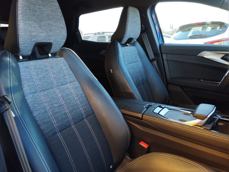 Renault Austral Techno ETech Full Hybrid 200cv. foto 14