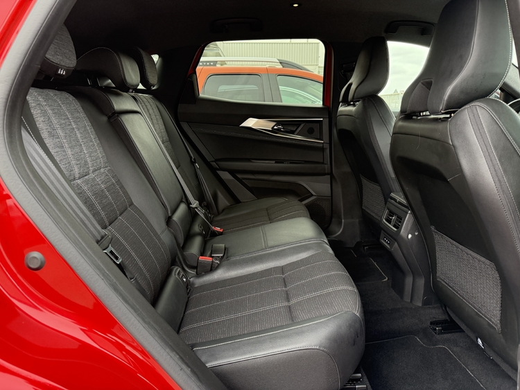 Renault Austral Techno ETech Full Hybrid 200cv. foto 19