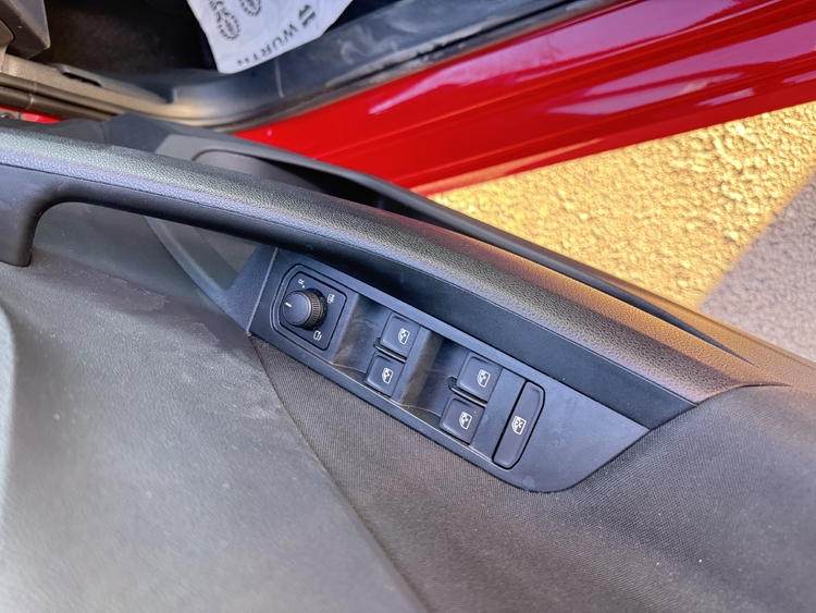 Skoda Kamiq 1.0 TSI Ambition 110cv. foto 19