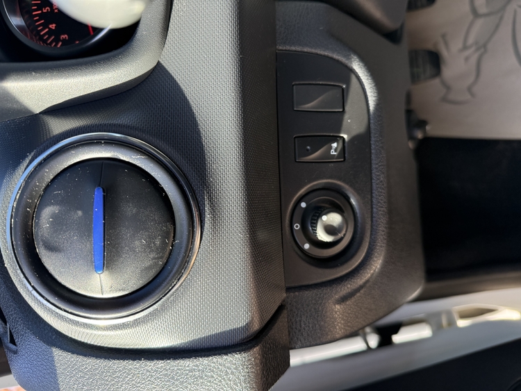 Dacia Sandero SL Aniversario TCE GLP 100cv. foto 19