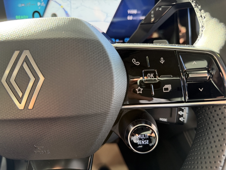 Renault Austral Techno ETech Full Hybrid 200cv. foto 26