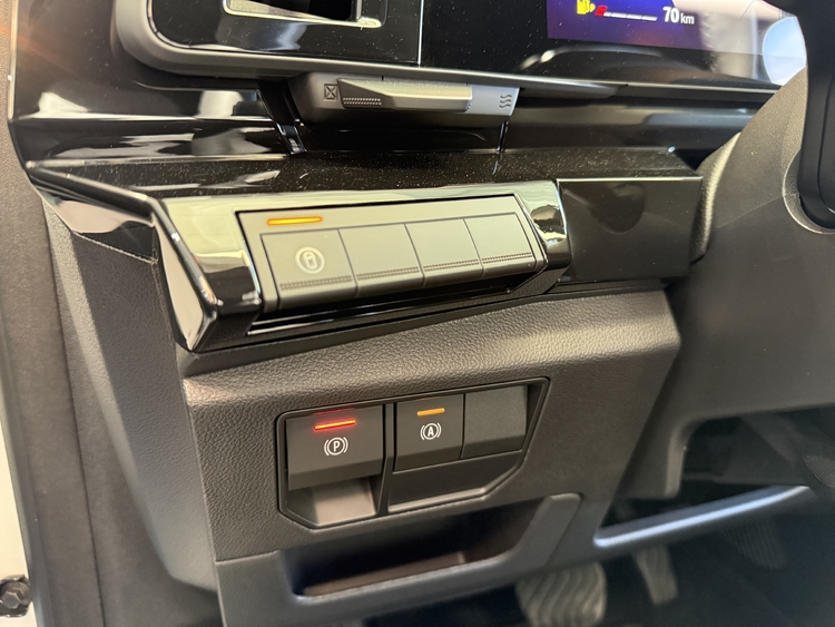 Renault Austral Techno ETech Full Hybrid 200cv. foto 38