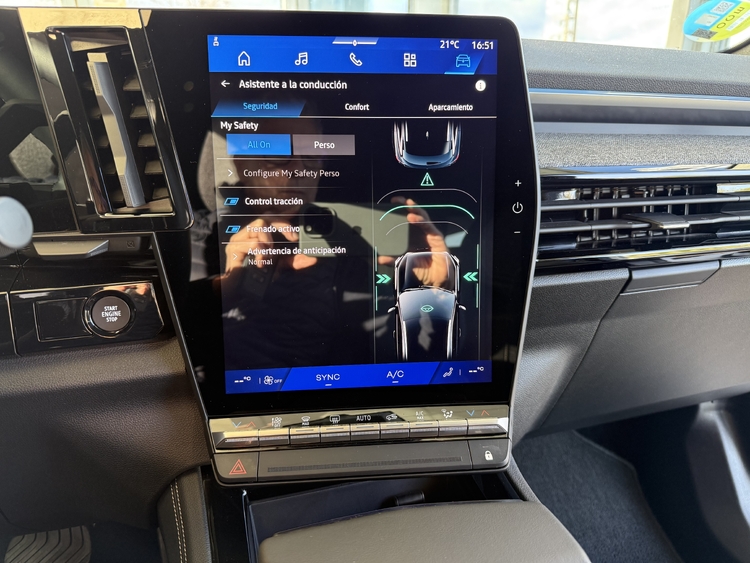 Renault Austral Techno ETech Full Hybrid 200cv. foto 39