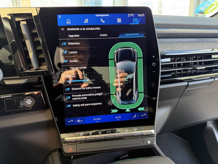 Renault Austral Techno ETech Full Hybrid 200cv. foto 40