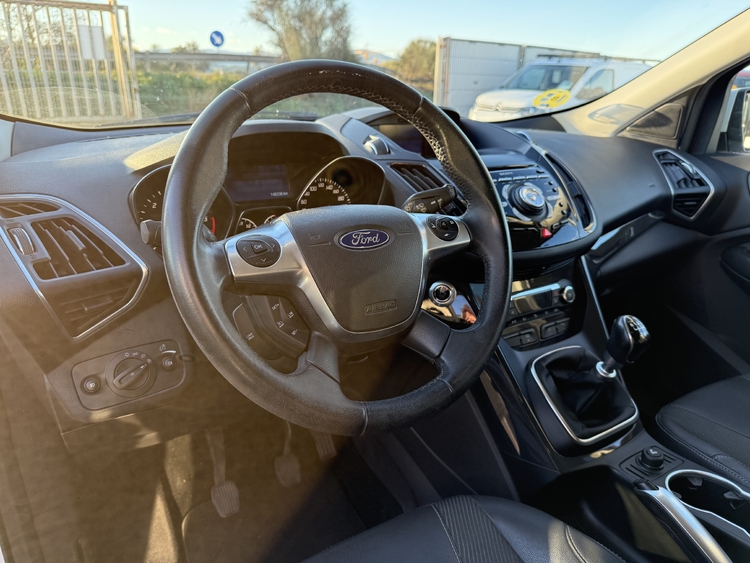 Ford Kuga 2.0 TDCi 140 4x2 Titanium foto 16