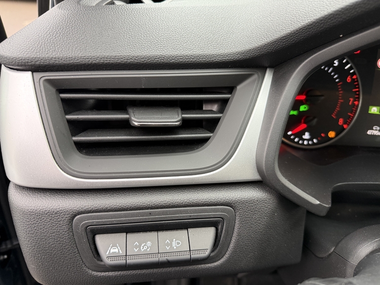 Renault Captur Equilibre TCe 90CV-GASOLINA- foto 15