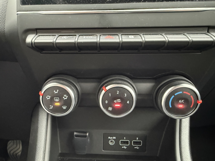 Renault Captur Equilibre TCe 90CV-GASOLINA- foto 26