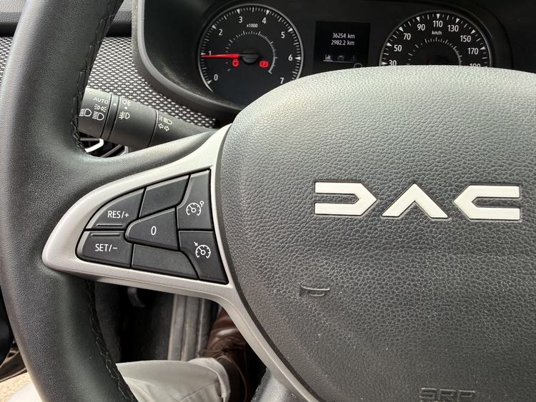 Dacia Sandero Expression ECOG 100cv. foto 17