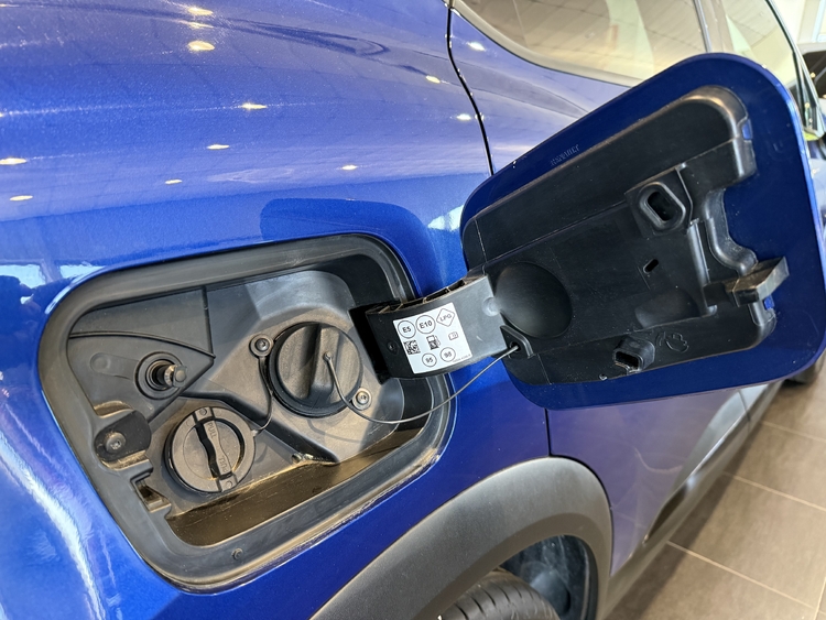 Renault Captur techno EcoG 100cv. foto 20