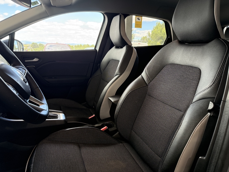 Renault Captur Zen ETECH Hibrido 145 cv. foto 15
