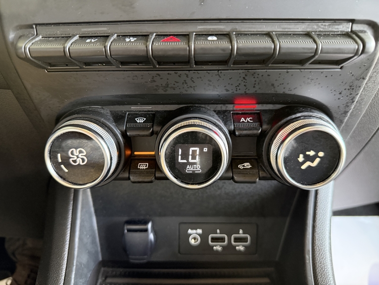 Renault Captur Zen ETECH Hibrido 145 cv. foto 34