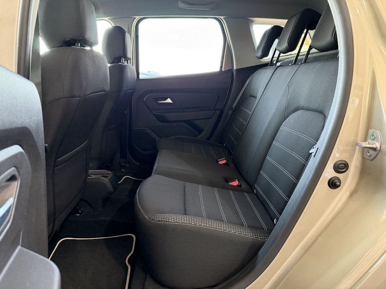 Dacia Duster Prestige TCE 4X2 GPF - 140 cv. GASOLINA foto 17