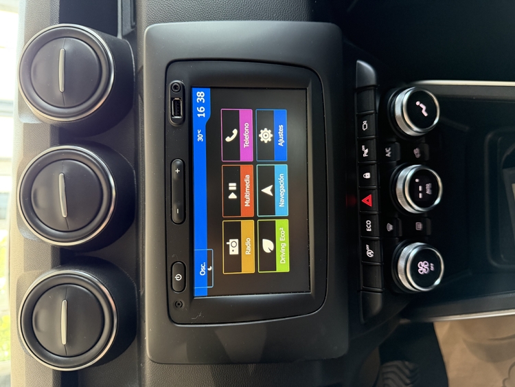 Dacia Duster Prestige TCE 4X2 GPF - 140 cv. GASOLINA foto 29