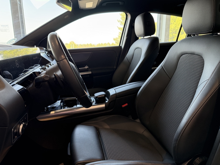 Mercedes Benz GLA 180 PROGRESIVE 136 cv. GASOLINA foto 14