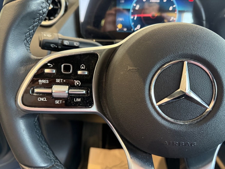 Mercedes Benz GLA 180 PROGRESIVE 136 cv. GASOLINA foto 23
