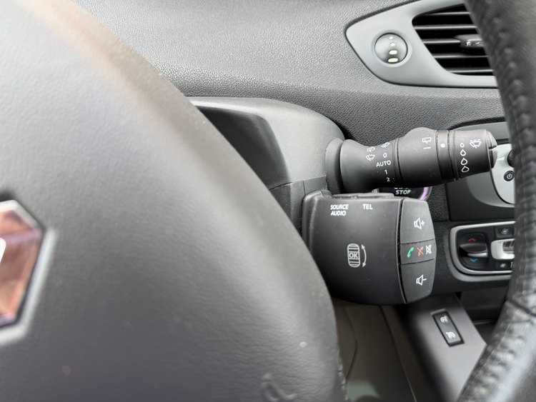 Renault Scenic LIMITED Energy Tce 115 - GASOLINA - foto 27