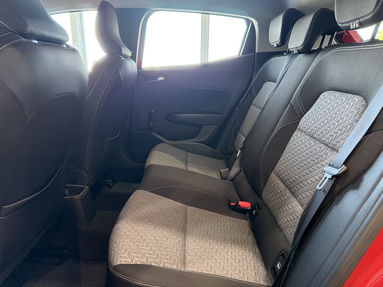 Renault Clio Serie limitada Limited TCe - 91cv. - foto 15
