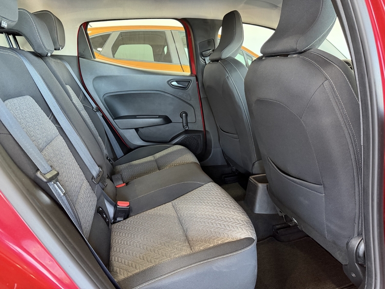 Renault Clio Serie limitada Limited TCe - 91cv. - foto 20