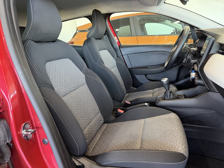 Renault Clio Serie limitada Limited TCe - 91cv. - foto 21