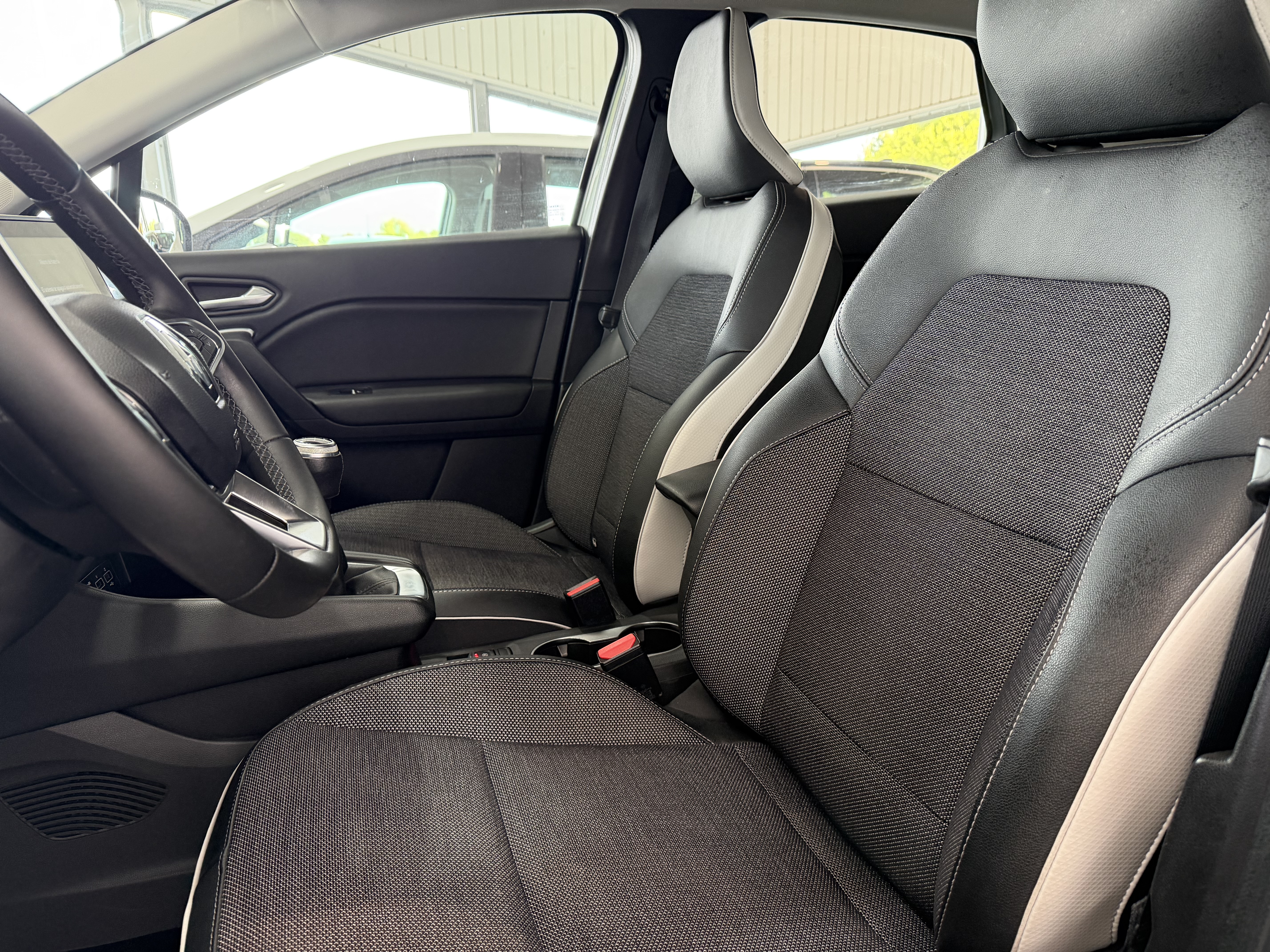 Renault Captur Captur Zen TCe 130cv. foto 13