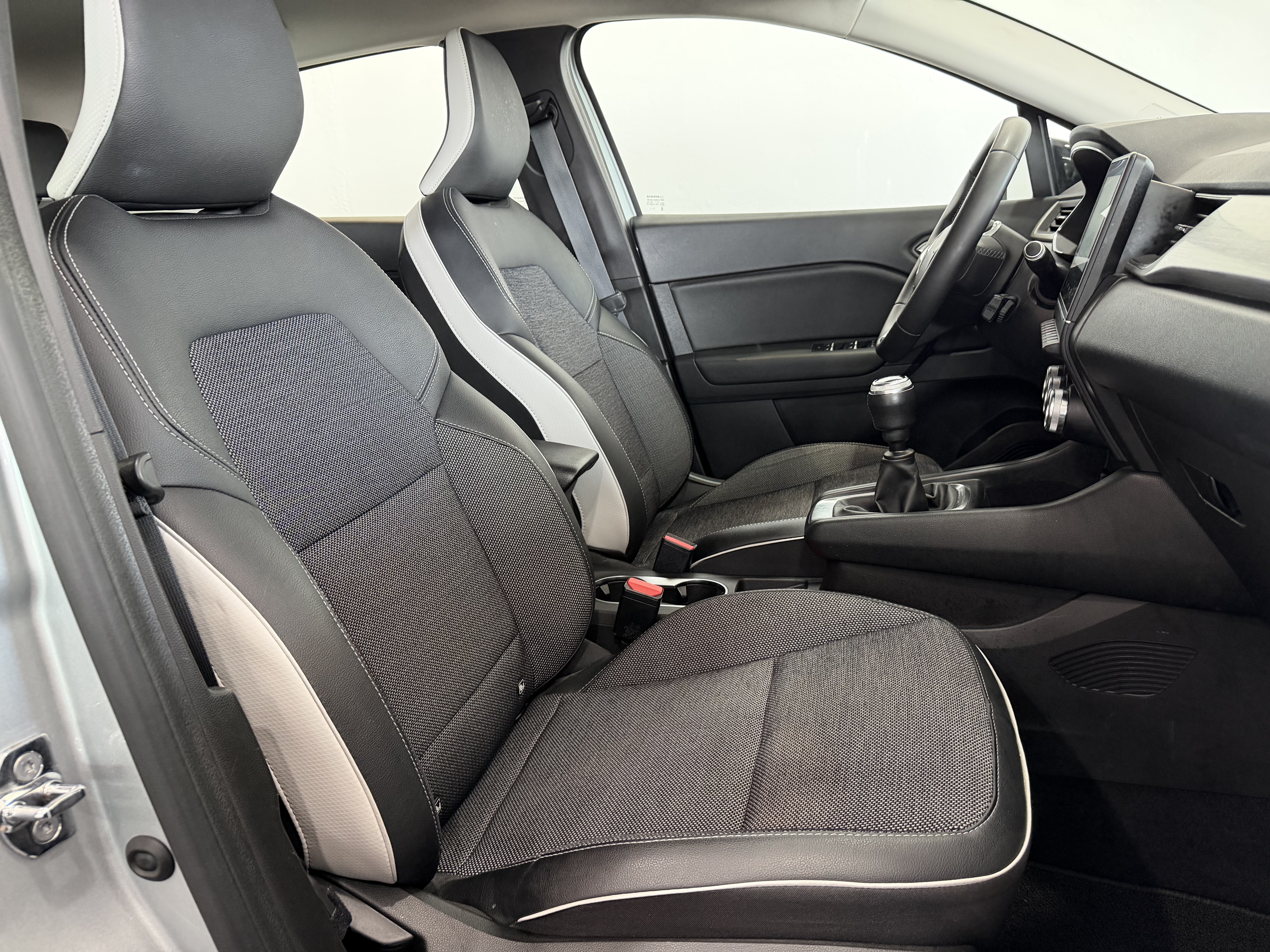 Renault Captur Captur Zen TCe 130cv. foto 19