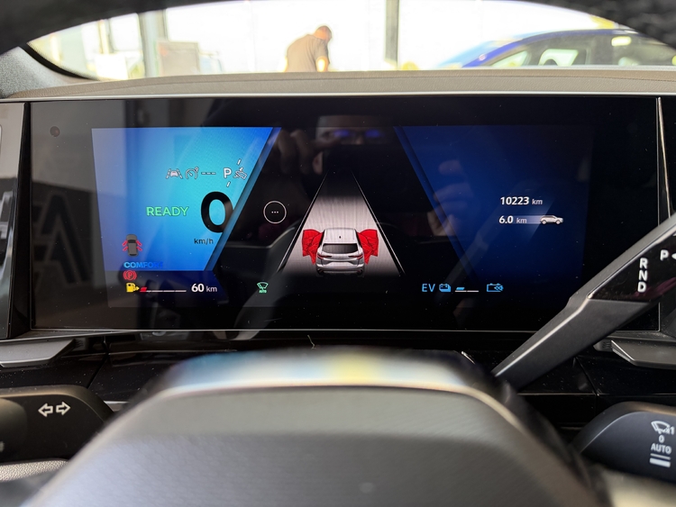 Renault Austral Techno ETech Full Hybrid 200cv. foto 29