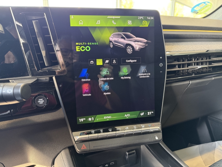 Renault Austral Techno ETech Full Hybrid 200cv. foto 39